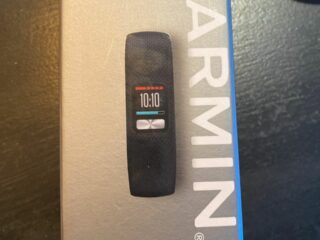 Garmin. Vivifit4 . Ubrukt