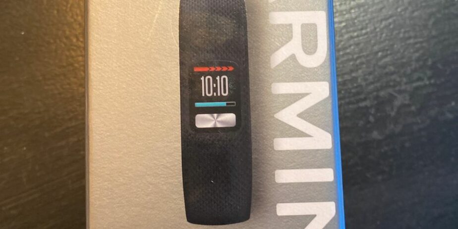 Garmin. Vivifit4 . Ubrukt