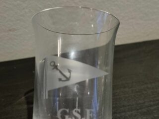 Grimstad seilforening glass